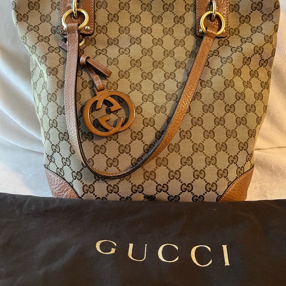 Gucci bag - Picture 1 of 14